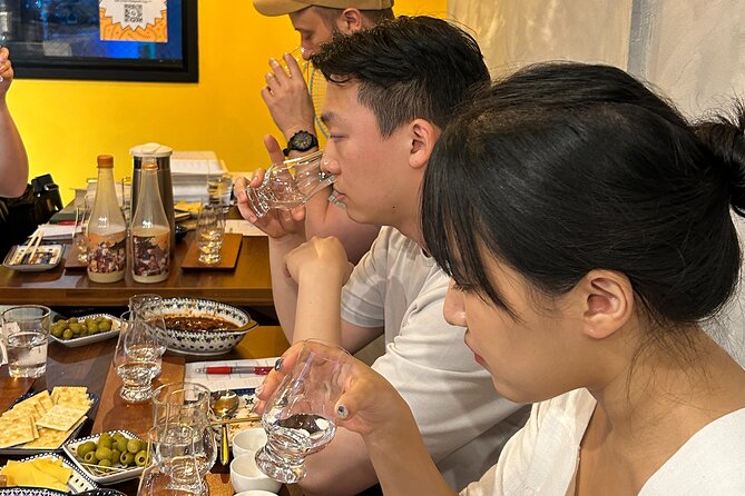 Traditional Soju Class and Makgeolli Tasting in Seoul - Overview of the Experience