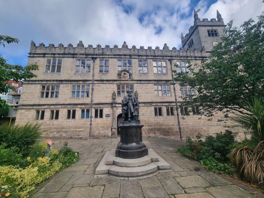 Uncover Evolution's Path: In-App Audio Tour of Shrewsbury - Discovering Darwins Birthplace