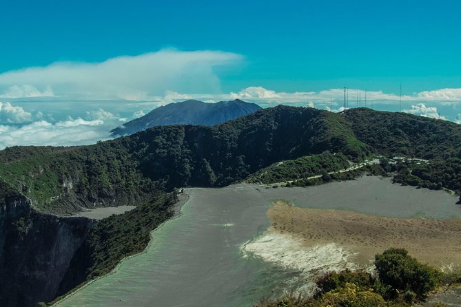 Unveiling Guayabo: Archaeological Wonders & Volcanic Majesty