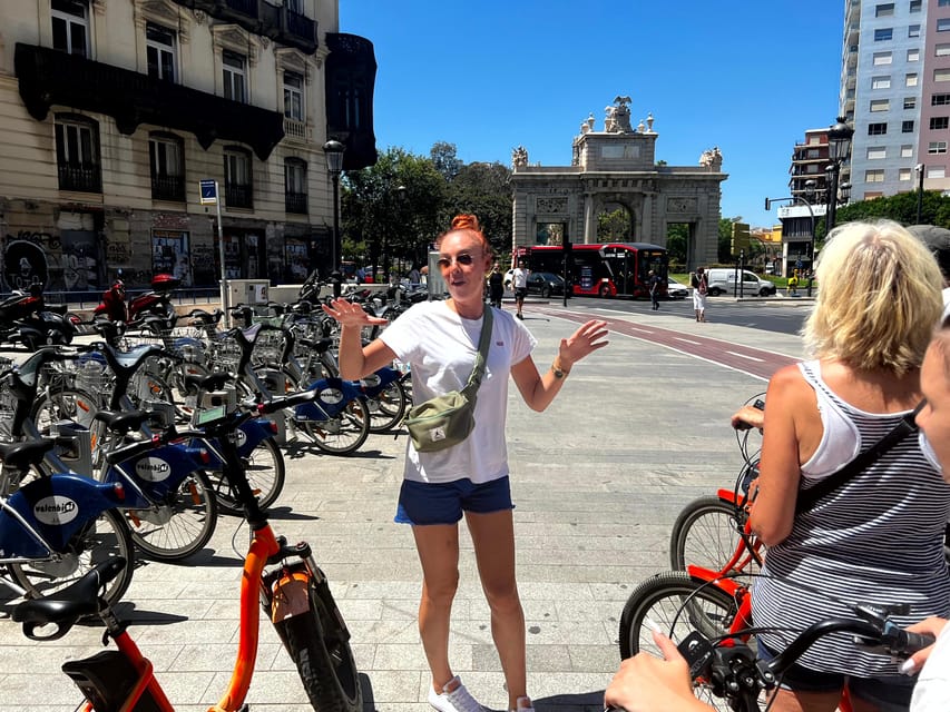 Valencia: City Highlights in a Guided E-Bike Tour