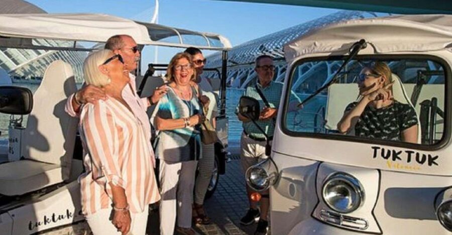 Valencia: Complete Tuk-Tuk Tour Around the City