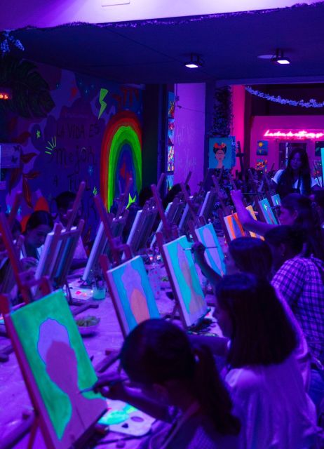 Valencia: Fluorescent Painting Workshop and Wine