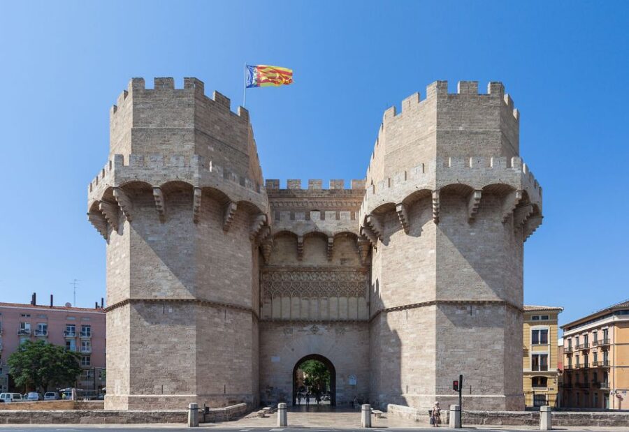 Valencia: History Walking Tour in the El Carmen District