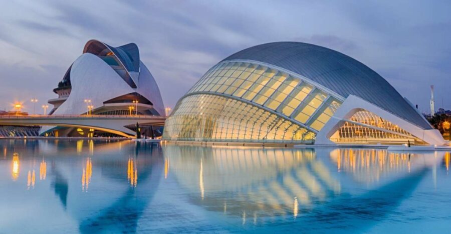 Valencia: Iconic City Attractions Self-Guided Audio Tours