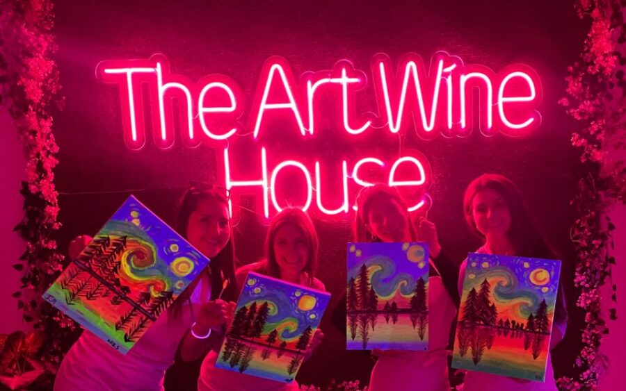Valencia: Paint a Fluorescent Picture and Drink Wine