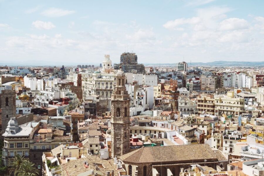 Valencia: Private and Guided City Walking Tour
