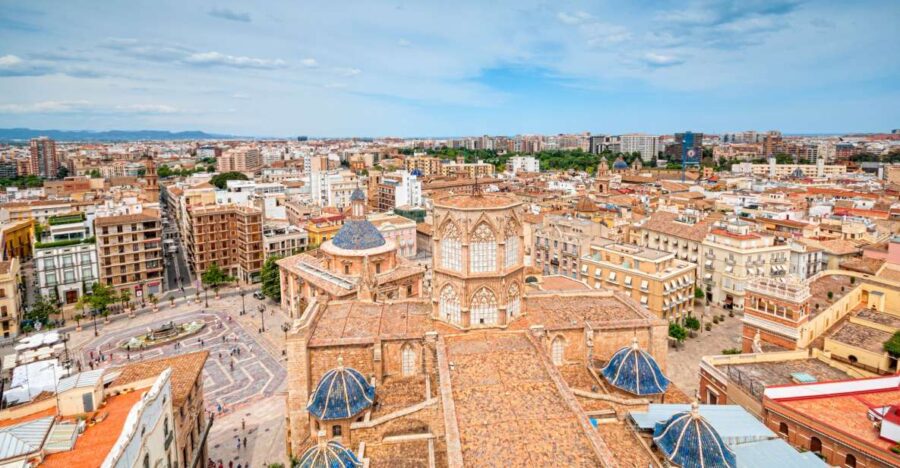 Valencia: Self-guided Audio Tour on Your Smartphone