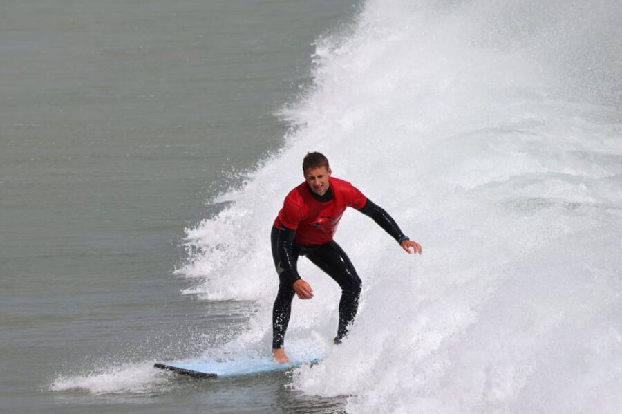 Valencia: Surf Rent in Malvarrosa Beach