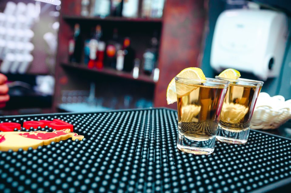 Valencia Vip: Bar-Hopping, Free Shots, Cocktail and Disco