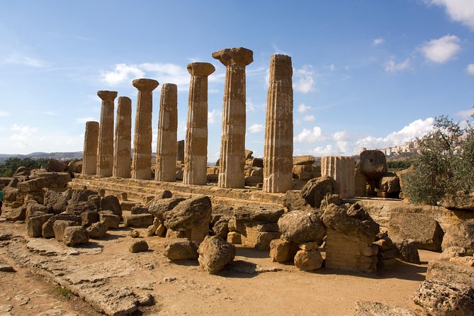 Valley of the Temples and Villa Romana Del Casale Day Trip From Taormina - Exploring the Valley of the Temples