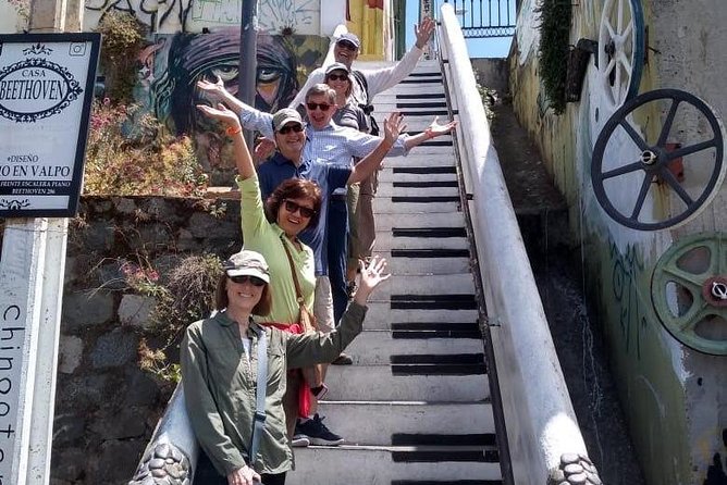 Valpo in 1 Day: Authentic + Famous! Semi-Private Walking Tour & Public Transport