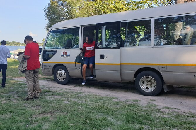Victoria Falls Airport Transfer