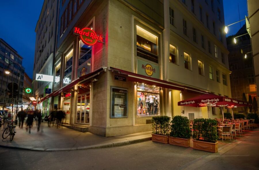 Vienna: Hard Rock Cafe With Set Menu for Lunch or Dinner - Blending Old and New in Vienna