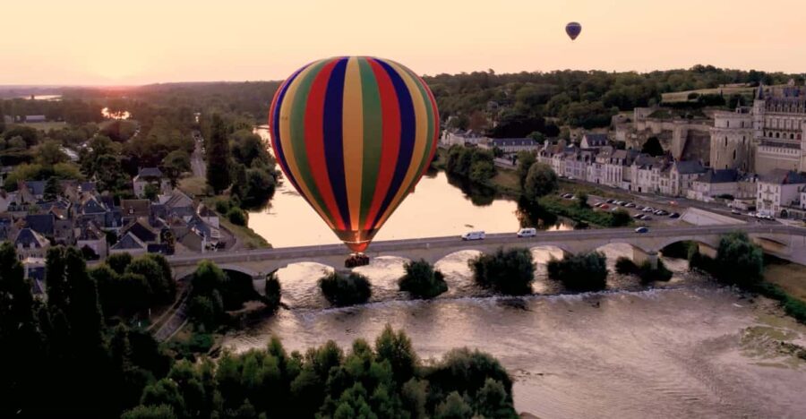 VIP Balloon Flight for 2 – Loire Valley : Sunrise or Sunset