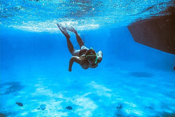 VIP Morning Delight Champagne Sailing and Snorkeling With Lunch
