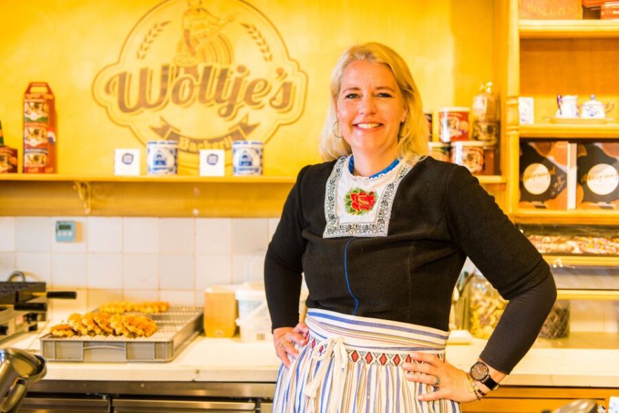 Volendam: Stroopwafel Experience With Tasting