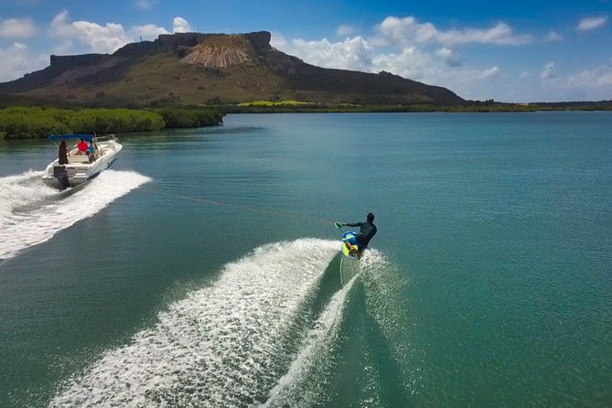 Wake & Knee Board, Water Ski - Overview of the Excursion