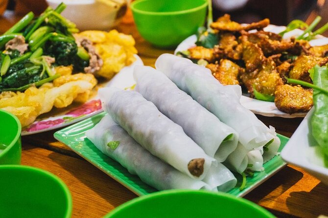Walking Street Food Tour in Hanoi and Train Street