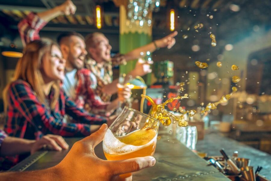 Weekend Frankfurt: Night Pub Crawl Through Alt-Sachsenhausen