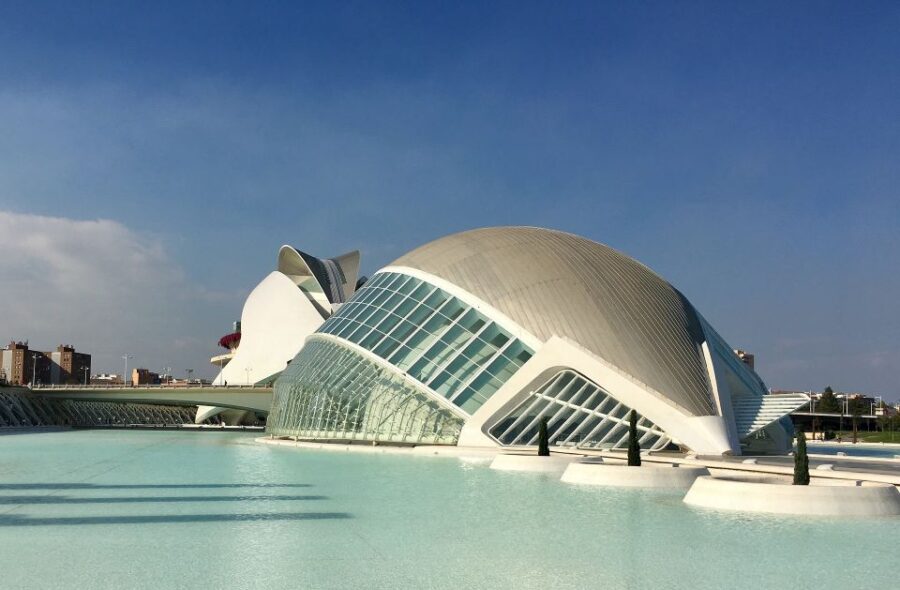 Welcome to Valencia: Private Tour With a Local Host