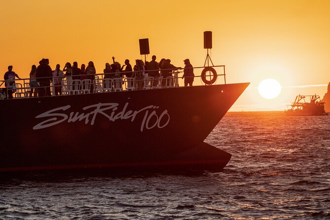 Whale Watching Dinner Cruise in Cabo San Lucas