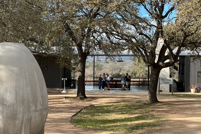Wine Tour Pros - Fredericksburg Texas Wine Tour up to 6 People