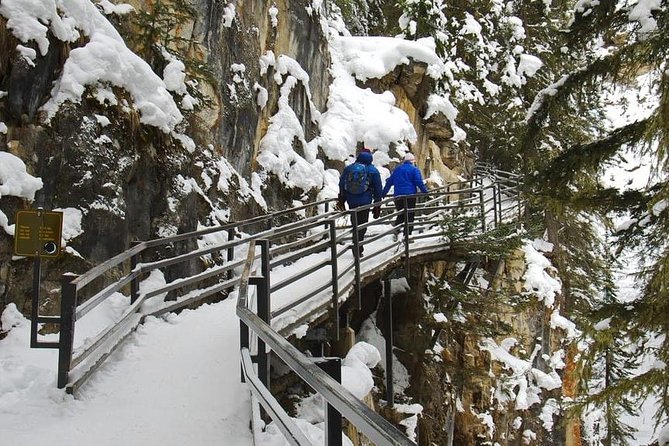 Winter Ice Walk in Johnston Canyon + Lake Minnewanka Day Trip - Highlights of the Itinerary