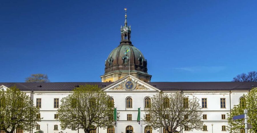 World War II Stockholm Old Town Walking Tour and Army Museum