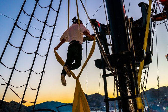 Yo Ho Pirate Sunset Dinner Cruise in Cabo San Lucas