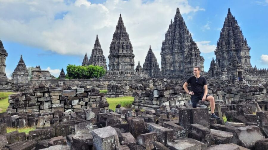 Yogyakarta: 4-Day Private Customized Guided Tour With Hotel - Tour Overview