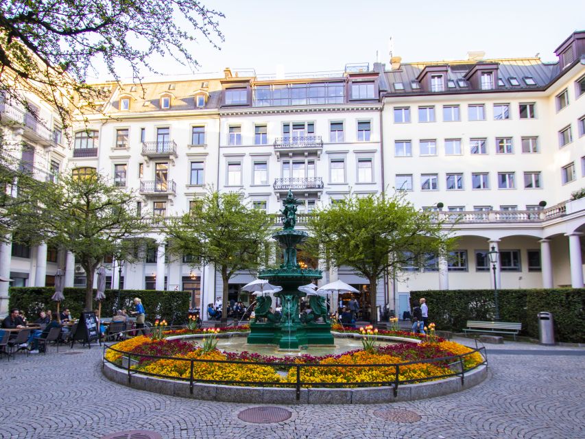 Zurich: Exclusive Swiss Banking Tour With a Local