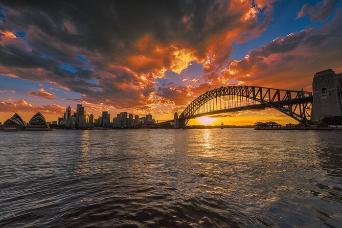 2 Hours Sydney Harbours True Crime Cruise Tour - Tour Overview