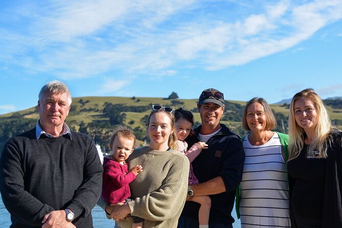 Akaroa Dolphins 〜 Harbour Nature Cruise - Scenic Coastal Cruising