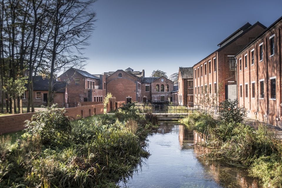 Bombay Sapphire Distillery: Guided Tour & Gin Cocktail - Gin-Making Process