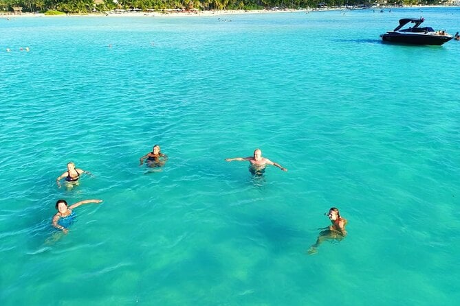 Isla Mujeres Premium Tour in Private Catamaran With Lunch - Additional Information