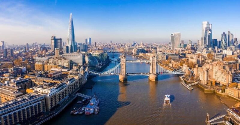 Private Round-trip Transfer: Heathrow Airport ↔ Brighton. - Pickup and Vehicle Details