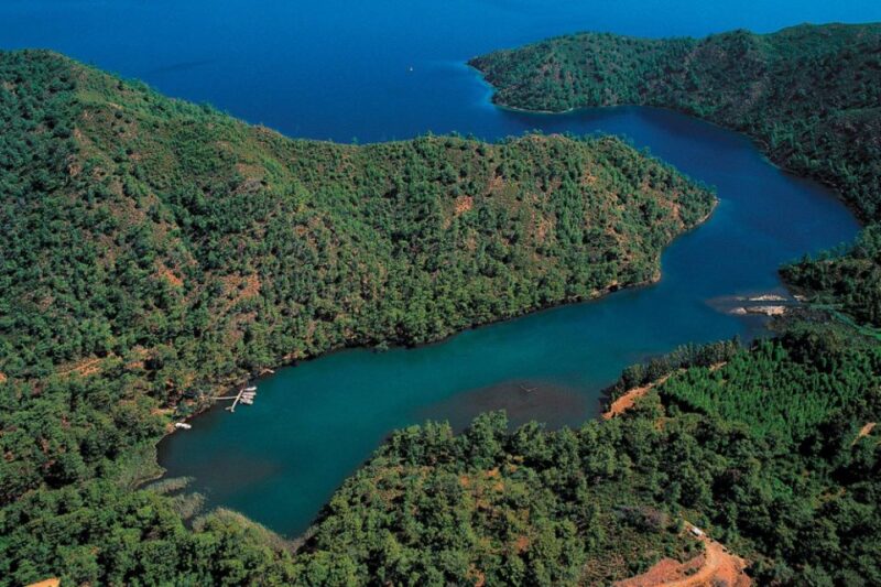 Bodrum ↔ Gulf of Gökova | Cabin Charter Cruise - Onboard Amenities and Services