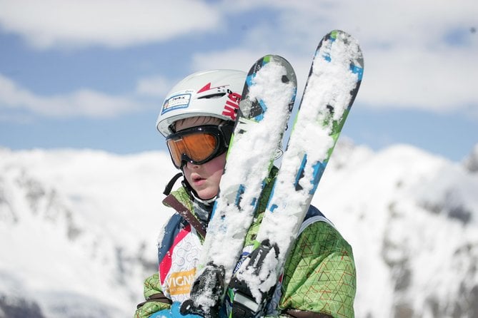 Lessons in Mini-Group - 3 Hours a Day - Skiing - Health and Safety Considerations