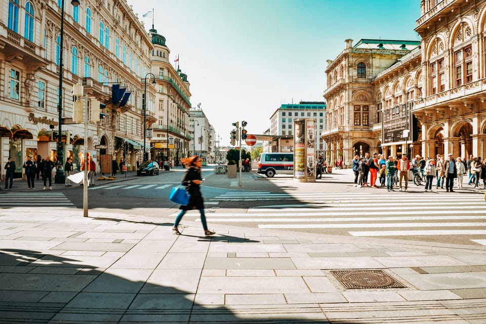 Vienna: City Highlights E-Bike Tour - Transportation and Meeting Point