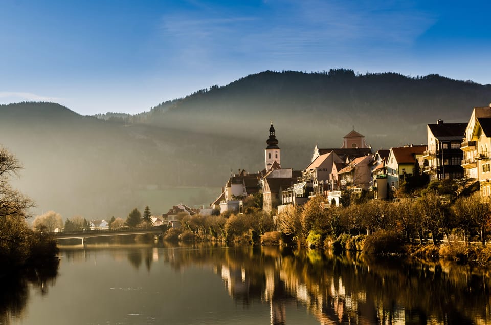 Vienna: Traunsee Boat Ride, Hallstatt and Salzburg Day Tour - Customer Feedback
