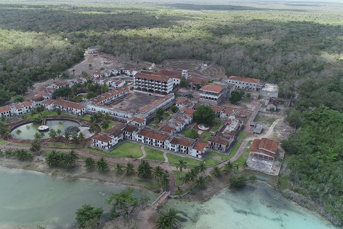 Bacalar Deluxe - Swim in Cenotes