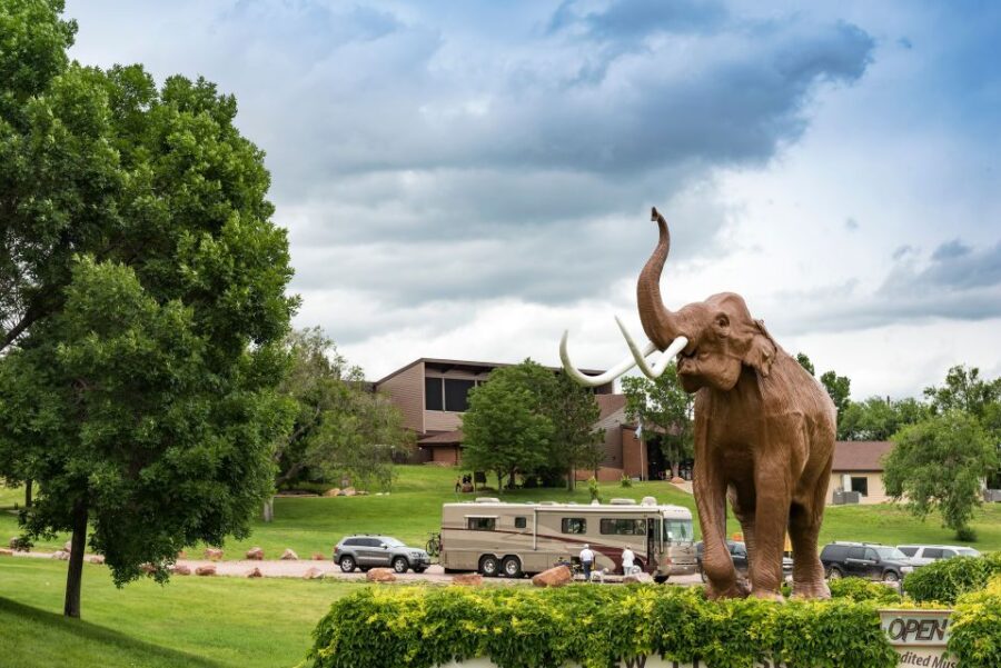 Buffalo Jeep Safari & Mammoth Site Tour