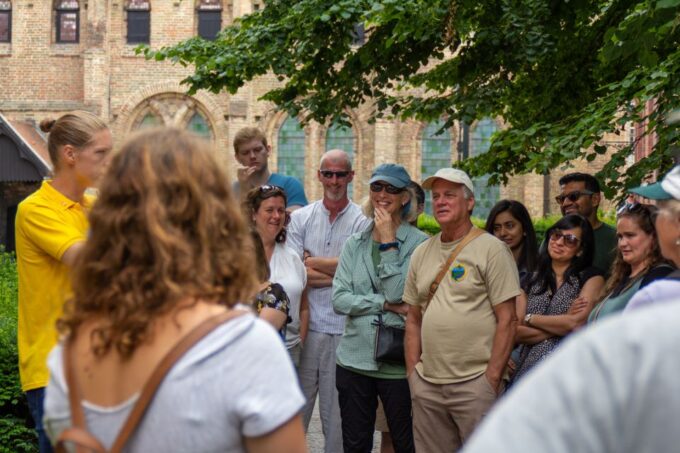 💛 Tell Me About Bruges 🏰 1000 Years of Stories by Locals ⭐ - Booking and Payment