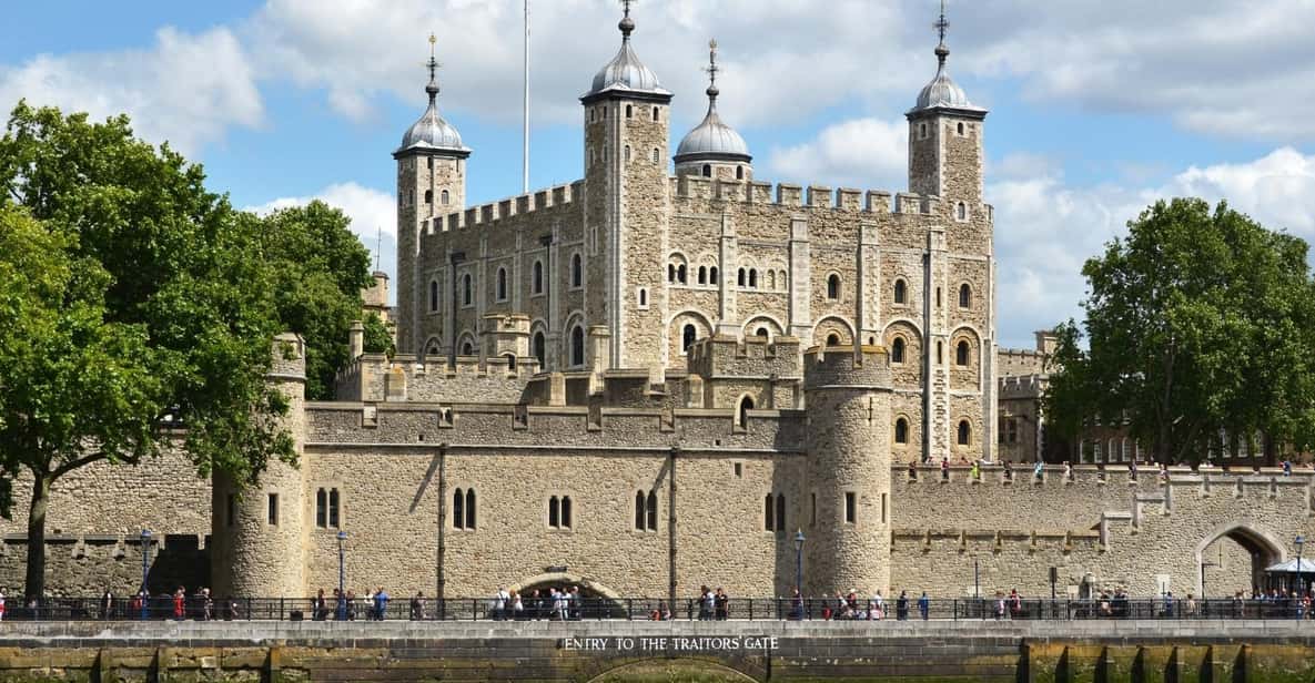 Private Round-trip Transfer: From Heathrow Airport ↔ Swindon - Deluxe Travel Experience