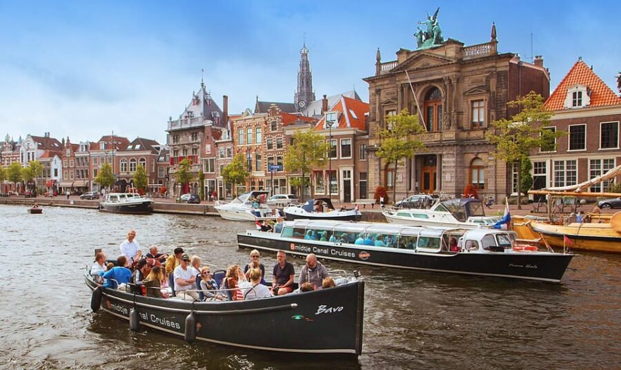 Local Cheese and Wine Cruise Through Haarlem - Cruise Overview