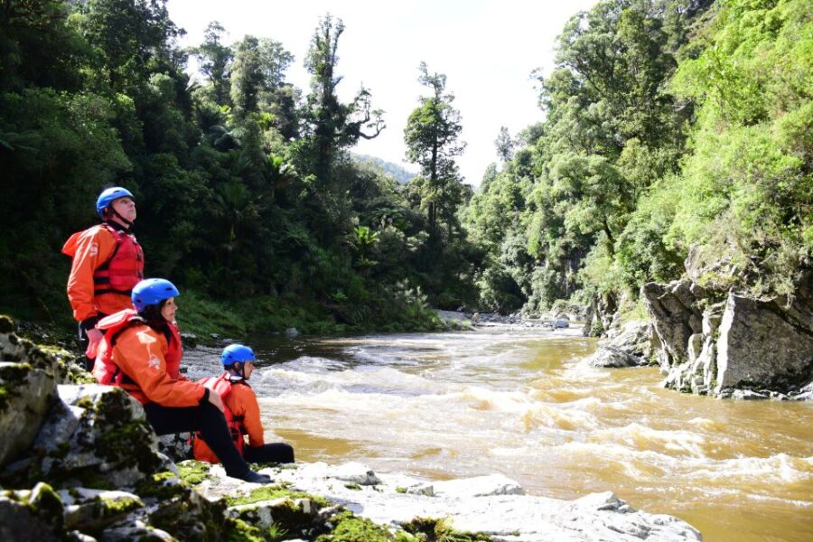 Te Awa Kairangi Grade 3 Wilderness Whitewater Duckie Tour