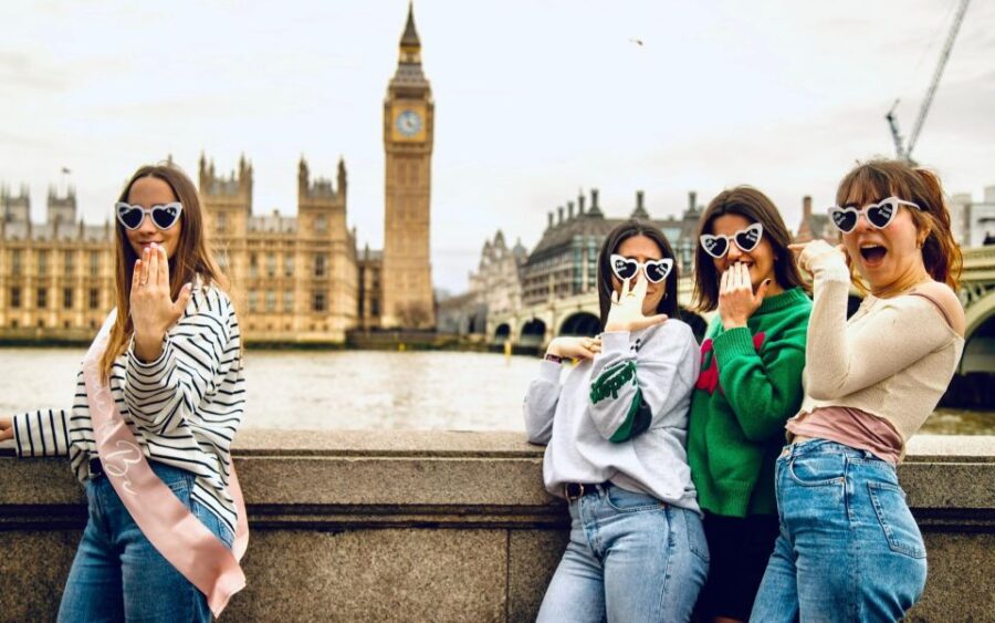 London: Private Landmarks Photoshoot With Video Clip Option