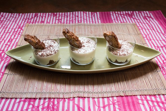 Cesarine: Pasta & Tiramisu Class at a Local's Home in Siena