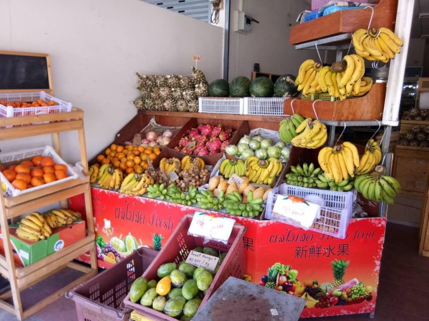 City Tour & Taste Fruit From Local Fruit Shop - Key Points