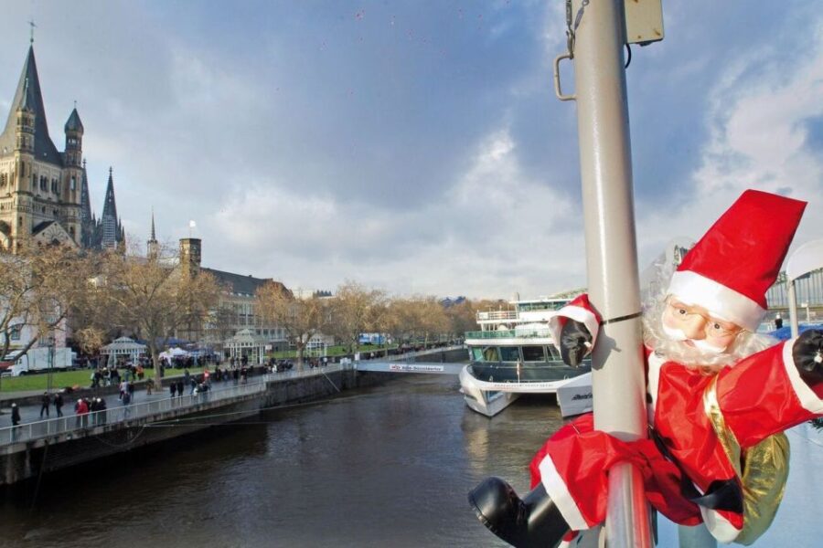Cologne: Winter Afternoon Boat Cruise on the Rhine - Overview of the River Cruise